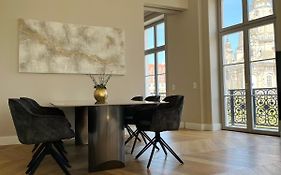 Luxury Home / 3-Raum-Suite An Der Frauenkirche / 4